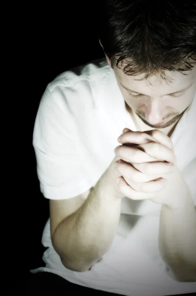 Człowiek modlący się — Zdjęcie stockowe