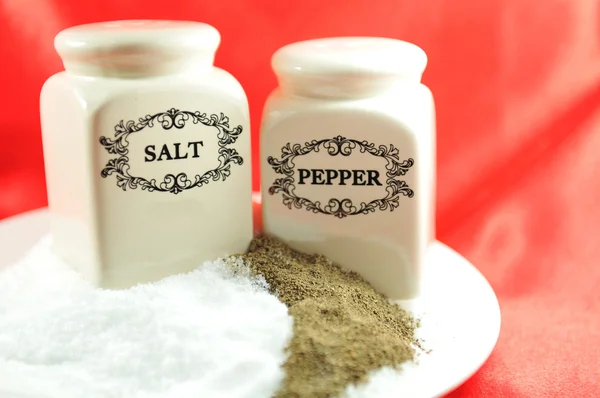 Salt och peppar — Stockfoto