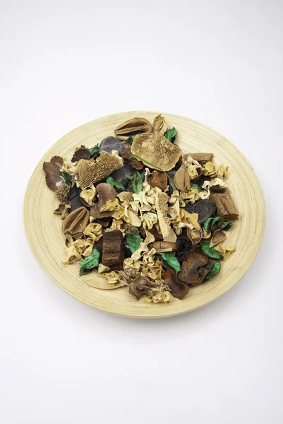 ahşap plaka ve bitkiler