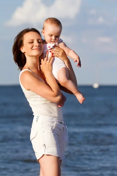 Boldog anya és baba — Stock Fotó