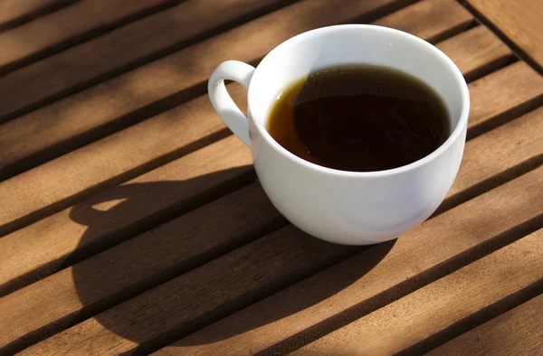 Die Tasse heißen Tee (mit Schneideweg) — Stockfoto