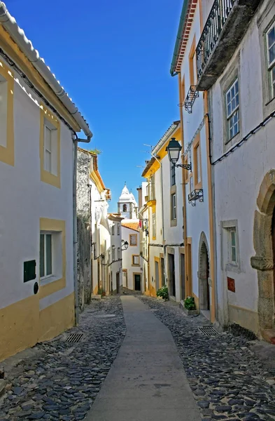 Old typical street view of Alter do chão — Stockfoto