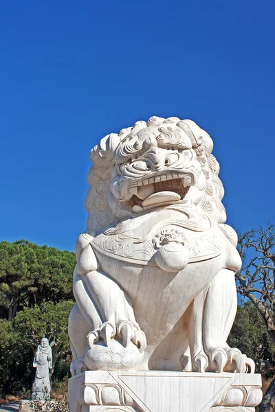 Asiatic Lion statue — Stock Photo, Image