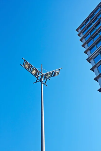 Moderna lámpara urbana —  Fotos de Stock