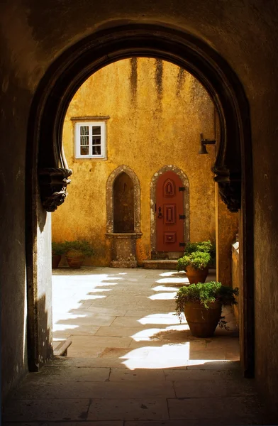 Courtyard of Pena palace — Stock Photo, Image
