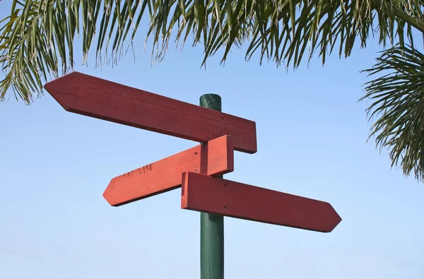 Direction signs in redwood — Stock Photo, Image