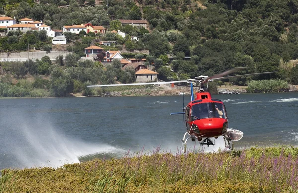 消防直升机 免版税图库照片