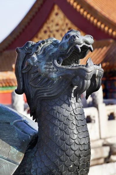 Dragon tortise bronsstaty gugong förbjudna staden palace beijin — Stockfoto