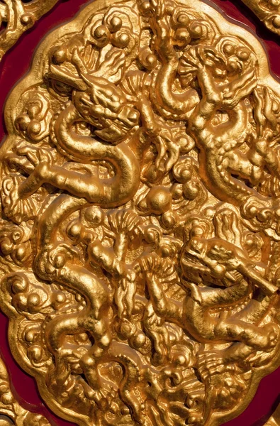 Altın ejderha dekorasyonu gugong yasak şehir palace beijing c — Stok fotoğraf
