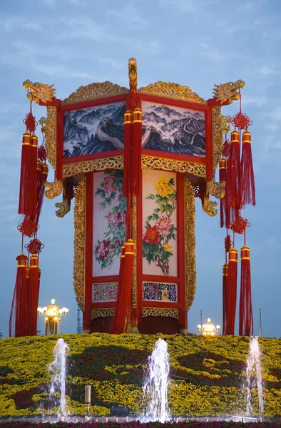 大型中国彩灯装饰天安门广场北京 — 图库照片