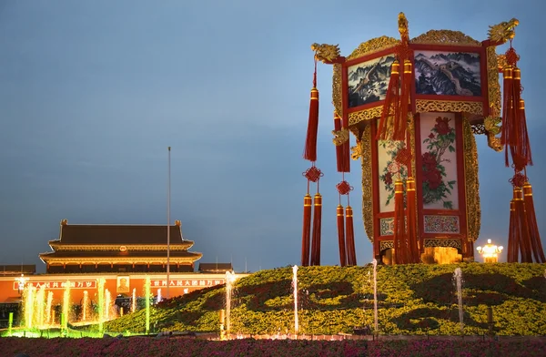 Большой китайский фонарь украшения площади Тяньаньмэнь Пекин — стоковое фото