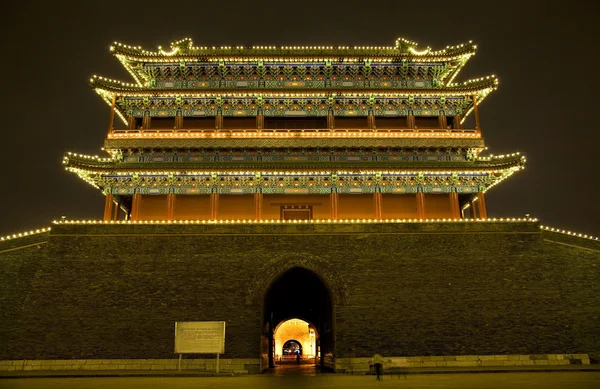 Qianmen zhengyang brama szeroki tiananmen plac Pekin Chiny noc — Zdjęcie stockowe