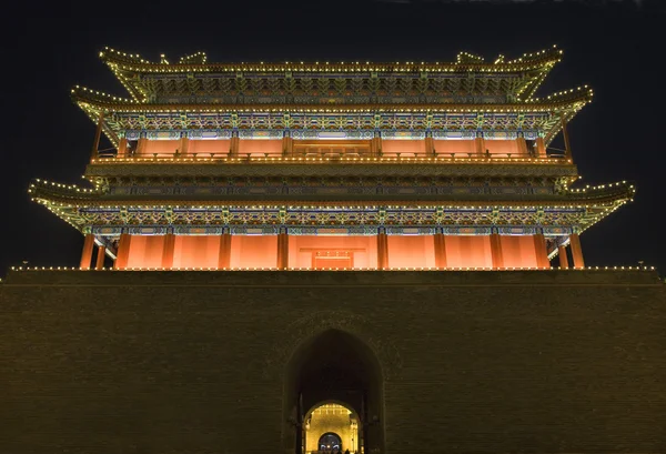 Qianmen poort zhengyang mannen tiananmen vierkant beijing china nacht — Stockfoto