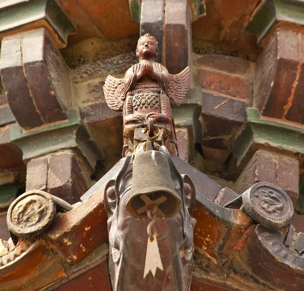 Древнебуддийский ангел Детали Железной буддийской пагоды Кайфэн Чин — стоковое фото
