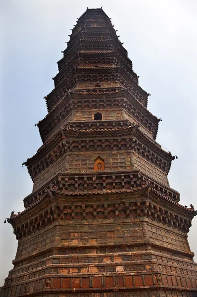 Staré železo buddhistická pagoda kaifeng Čína — Stock fotografie