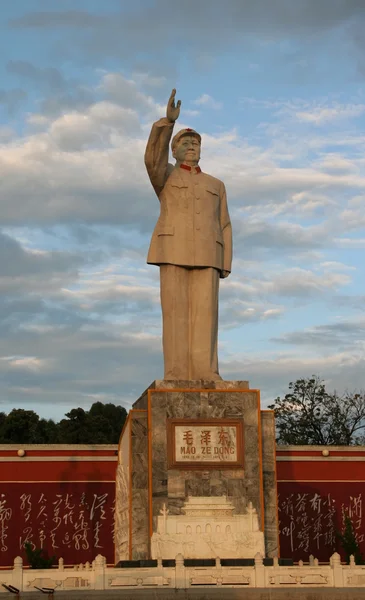 Standbeeld van mao tse tung, lijiang, provincie yunnan, china — Stockfoto