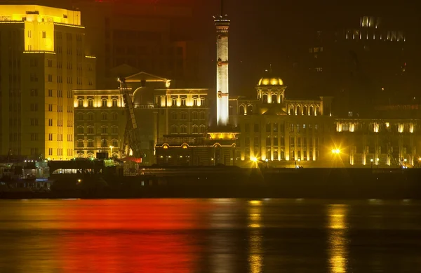 Old Weather Station Reflection Shanghai Bund at Night — Stock Photo, Image