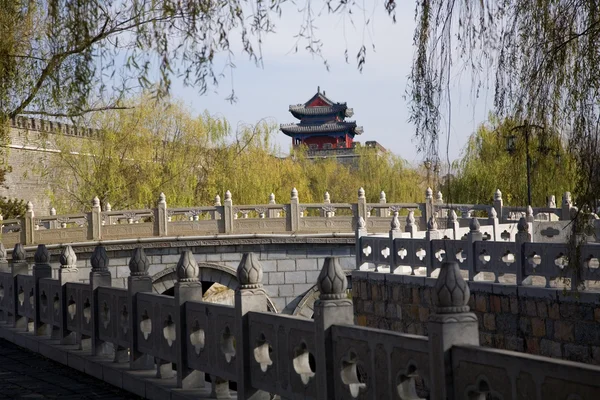 Міської стіни і вежі, Qufu, провінція Шаньдун, Китай — стокове фото