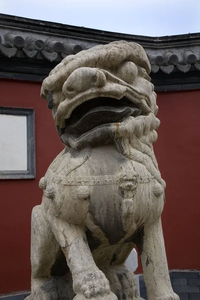 Taş dragon İmparatorluk Sarayı shenyang liaoning Çin — Stok fotoğraf