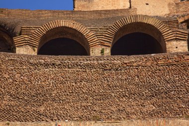 duvar içine antik Kolezyum Roma İtalya kemerler