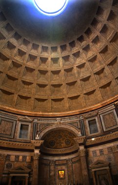Pantheon kubbe tavana delik Roma İtalya