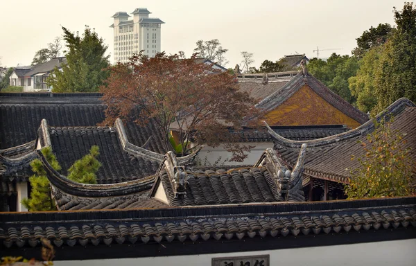 Eski stil beyaz apartmenst suzhou Çin — Stok fotoğraf