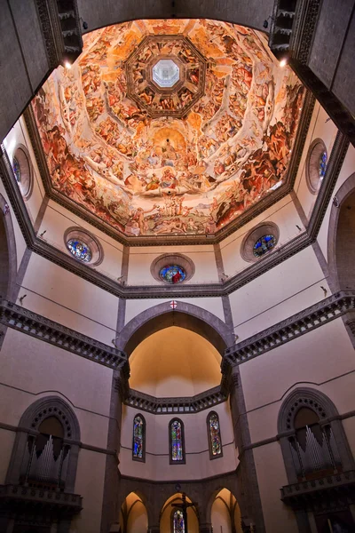 genel bakış duomo cathedral bazilika vasari fresk kubbe Floransa bu