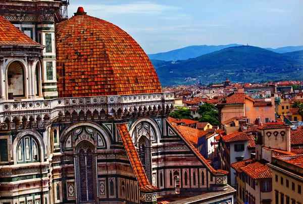 Catedral del Duomo Basílica del campanario de Giotto Florencia Italia —  Fotos de Stock