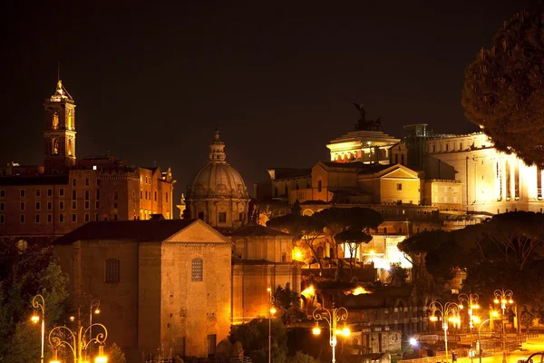 Fórum capitoline hill v noci Řím Itálie — Stock fotografie