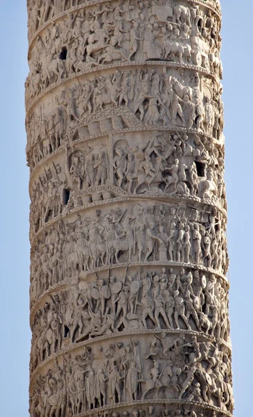 Marcus aurelius kolom close-up piazza colonna rome Italië — Stockfoto