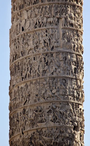 Marcus aurelius kolom close-up piazza colonna rome Italië — Stockfoto