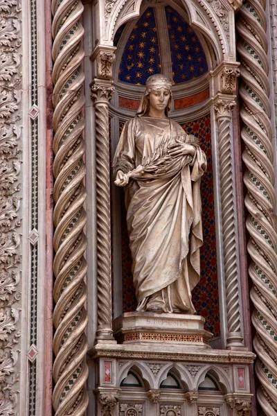 Βασιλική καθεδρικό ναό Duomo mary άγαλμα Φλωρεντία Ιταλία — Φωτογραφία Αρχείου