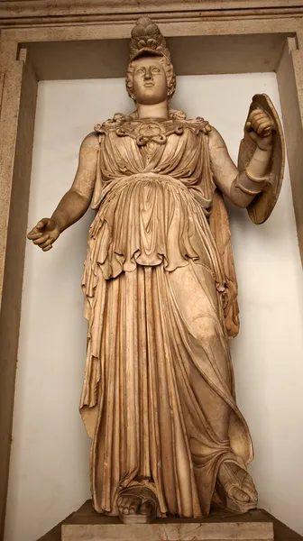 Antikens minerva staty romerska gudinnan Capitolium museum Rom ital — Stockfoto