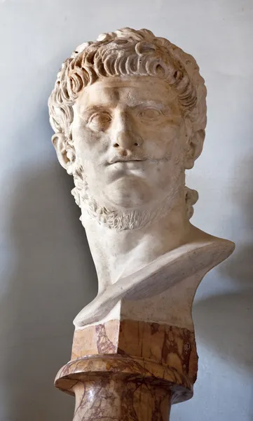 Statyn kejsaren neror Kapitolinska museum Rom Italien — Stockfoto
