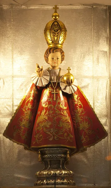 Saint christopher standbeeld dicht omhoog santa ambrogio e carlo ai cors — Stockfoto