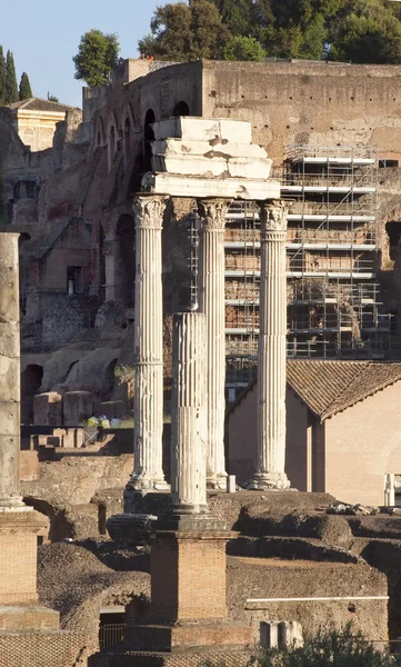 Храм Кастора и Форума Поллукса Рим Италия — стоковое фото