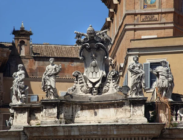Estátuas Religiosas Close Up Basílica de São Pedro Vaticano Roma I — Fotografia de Stock