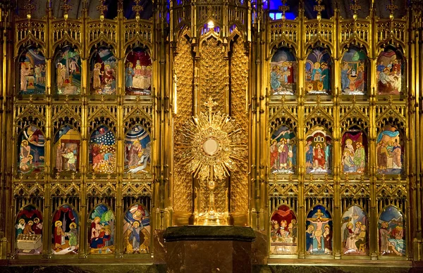 Gyllene altare närbild tempel av försoningen guadalajara — Stockfoto