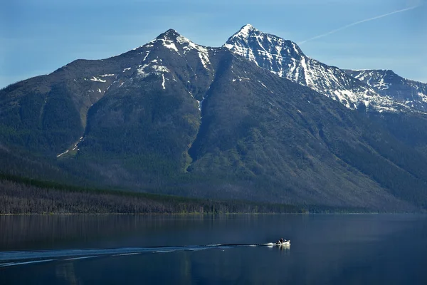 Lago McDonald Barco de Pesca Glacier National Park Montana — Fotografia de Stock