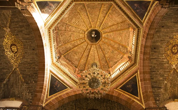 Cupola di mattoni arancioni Parroquia Chiesa Arcangelo San Miguel Messico — Foto Stock