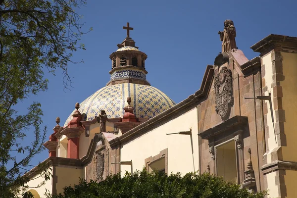 Kopuła Kościoła Santa clara queretaro w Meksyku — Zdjęcie stockowe