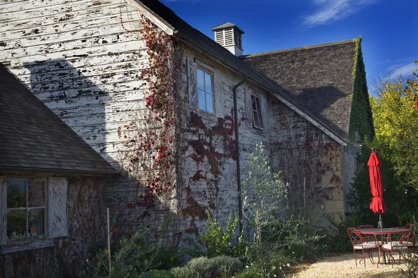 Şaraphane Fransız çiftlik evi napa Kaliforniya — Stok fotoğraf