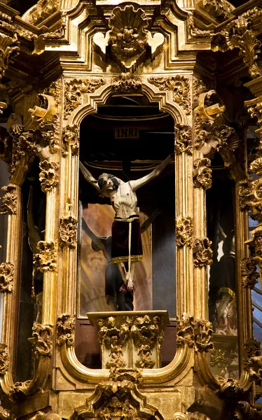 Gekreuzigter Jesus hängt am Kreuzaltar der Valencia-Kirche in Mexiko — Stockfoto
