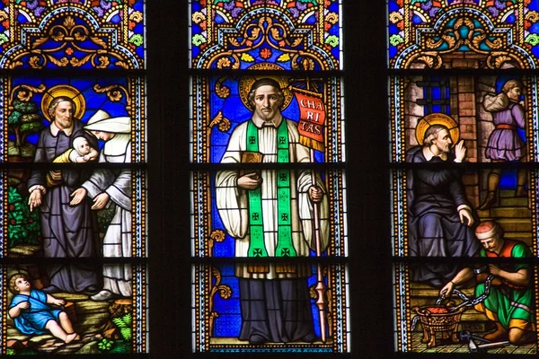 圣彼得彩色玻璃关闭圣 Patrick 大教堂纽约 — 图库照片