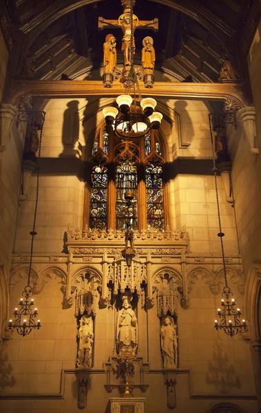 Alle helgenkapellet Trinity Church New York City innenfor fargete soldater – stockfoto