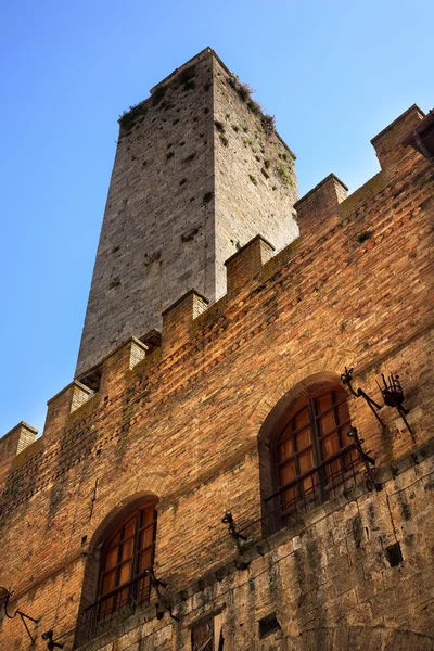 Tour médiévale en pierre Hôtel de ville San Gimignano Toscane Italie — Photo
