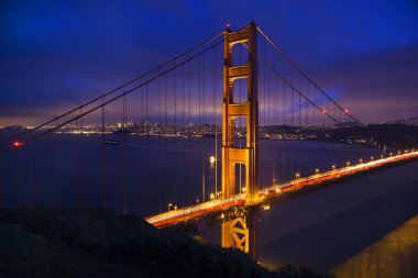 Golden gate Köprüsü uzun akşam ışıklar san francisco Cal ile