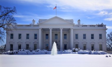 Beyaz Saray çeşme bayrak sonra kar pennsylvania ave washington