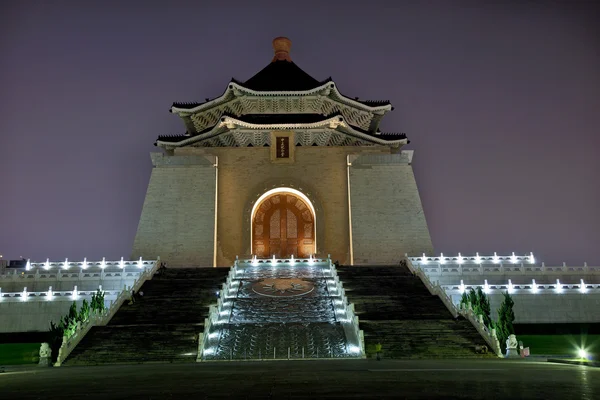 Chiang kai-shek gedenkhalle taipei taiwan nacht — Stockfoto