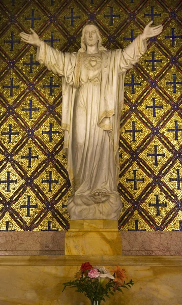 Jezus standbeeld bloemen mission dolores san francisco Californië — Stockfoto